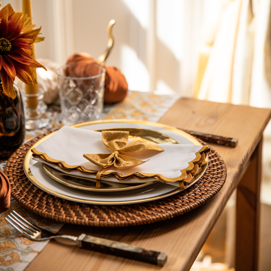 Rent: Gold Scalloped Napkin