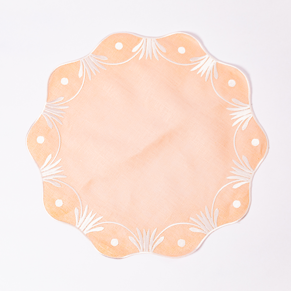 Apricot Linen Tablescape