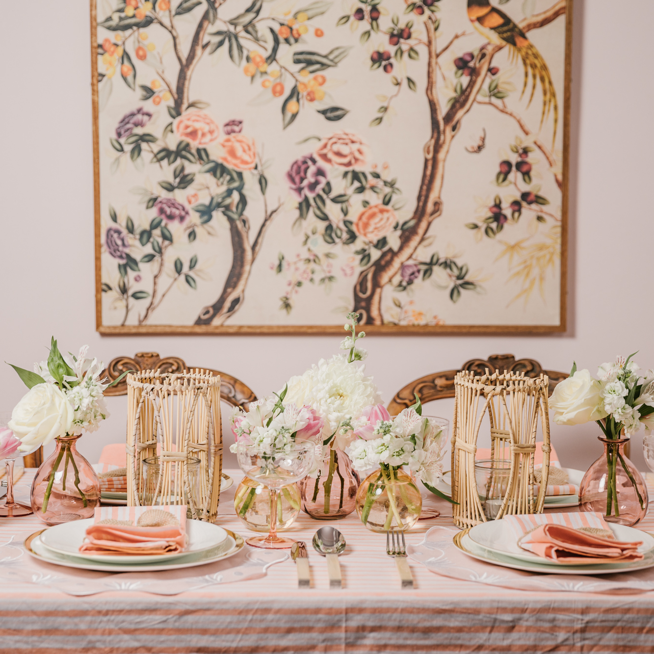 Apricot Linen Tablescape