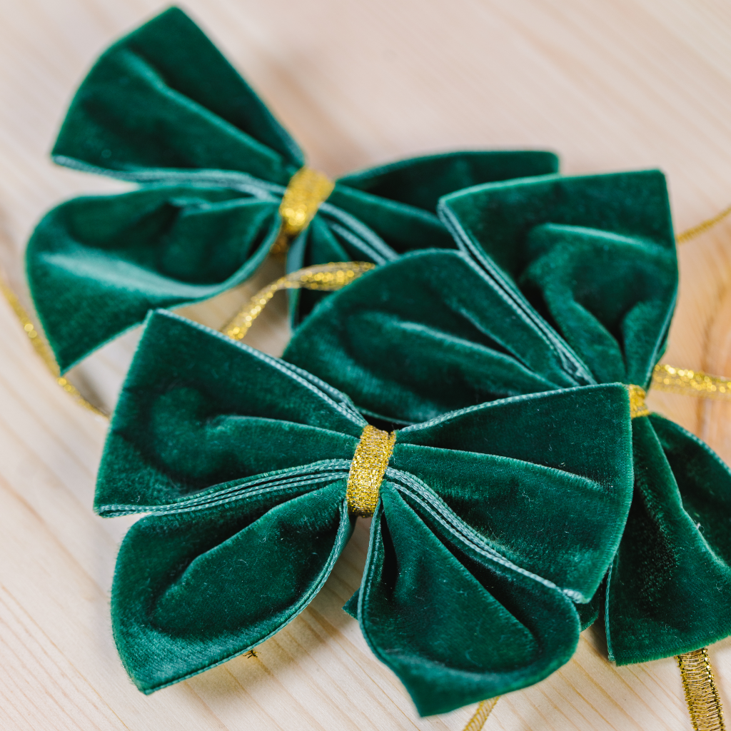Forest Green Velvet Napkin Bows (Set of Two)