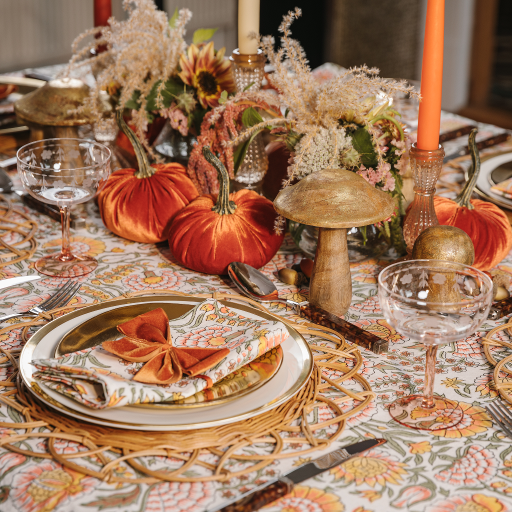 Curating an Autumnal Tablescape
