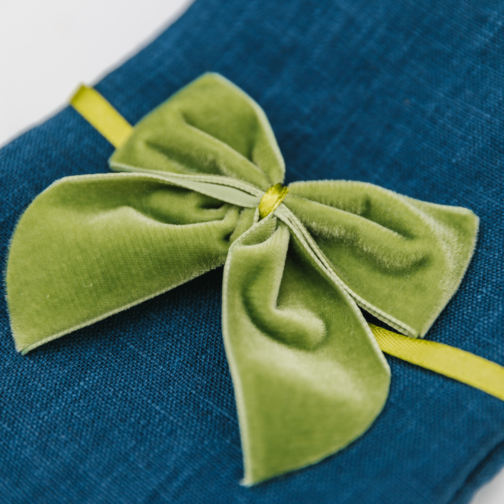 Moss Green Velvet Napkin Bows (Set of Two)