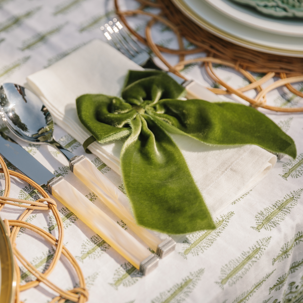 White Linen Napkins (Set of Two)
